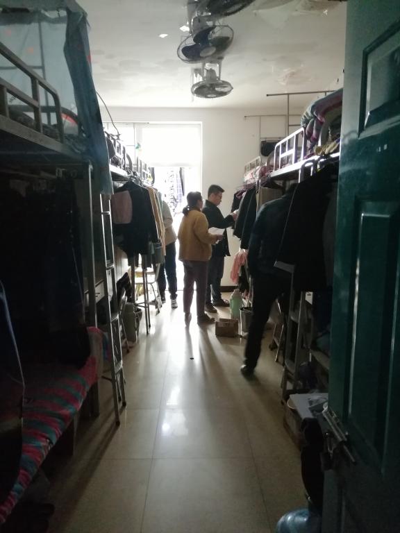 我院开展宿舍安全大排查-河南护理职业学院学生工作部